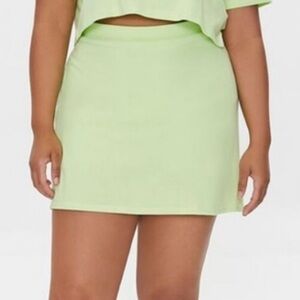 Forever 21 pistacio colored skirt